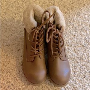 New Girls Boots with fur
